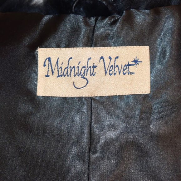 Beautiful Rabbit shrug wrap black rabbit fur, leather, and Rhinestones - Picture 6 of 9